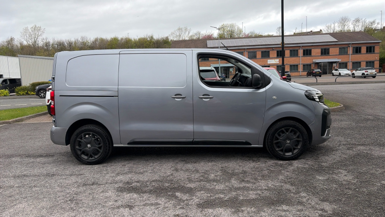 Vauxhall Vivaro L1 Diesel 1.5 Turbo D 120 Pro H1 Van